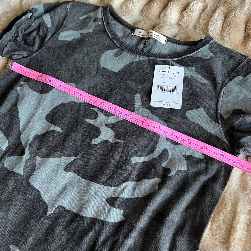 NWT Free People Clare Short Sleeve black and grey camo T shirt - Picture 6 of 8